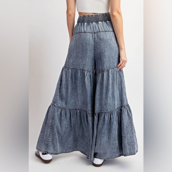 Snow Washed Denim Tiered Wide Leg Palazzo Pants - eesome - Picture 7 of 7
